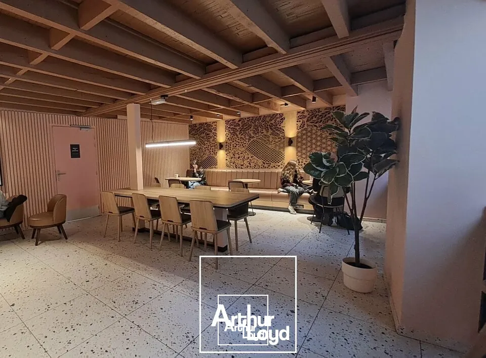 LOCAL COMMERCIAL location à BRIVE-LA-GAILLARDE 19100