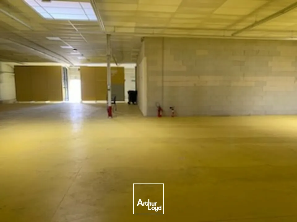 LOCAL COMMERCIAL A LOUER A ORANGE