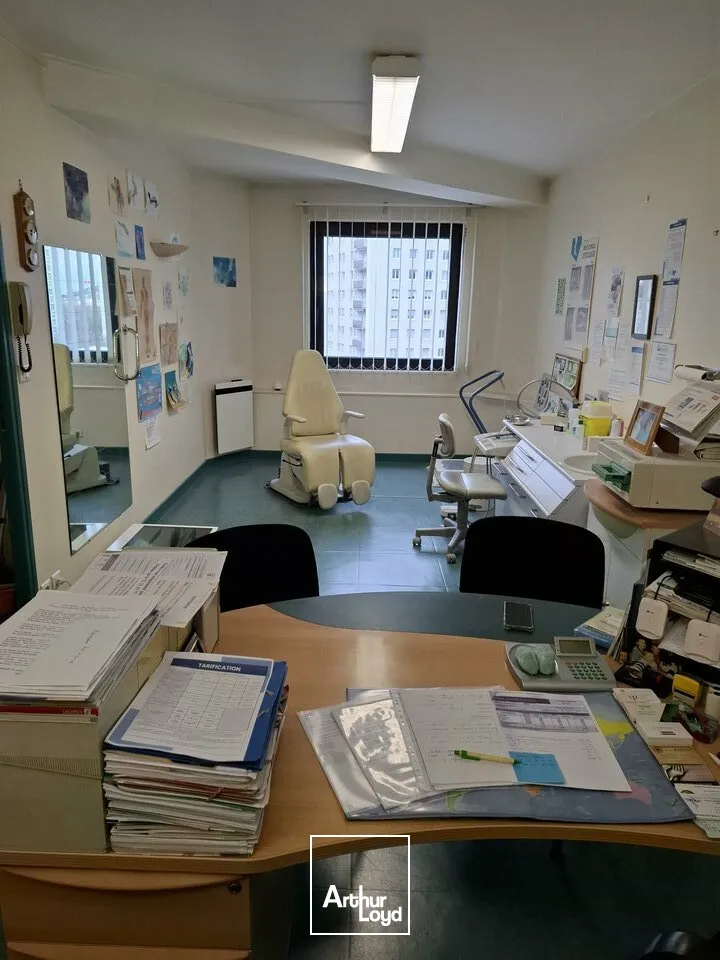 CHAMALIERES LOCAL PROFESSIONNEL 44 M² A VENDRE