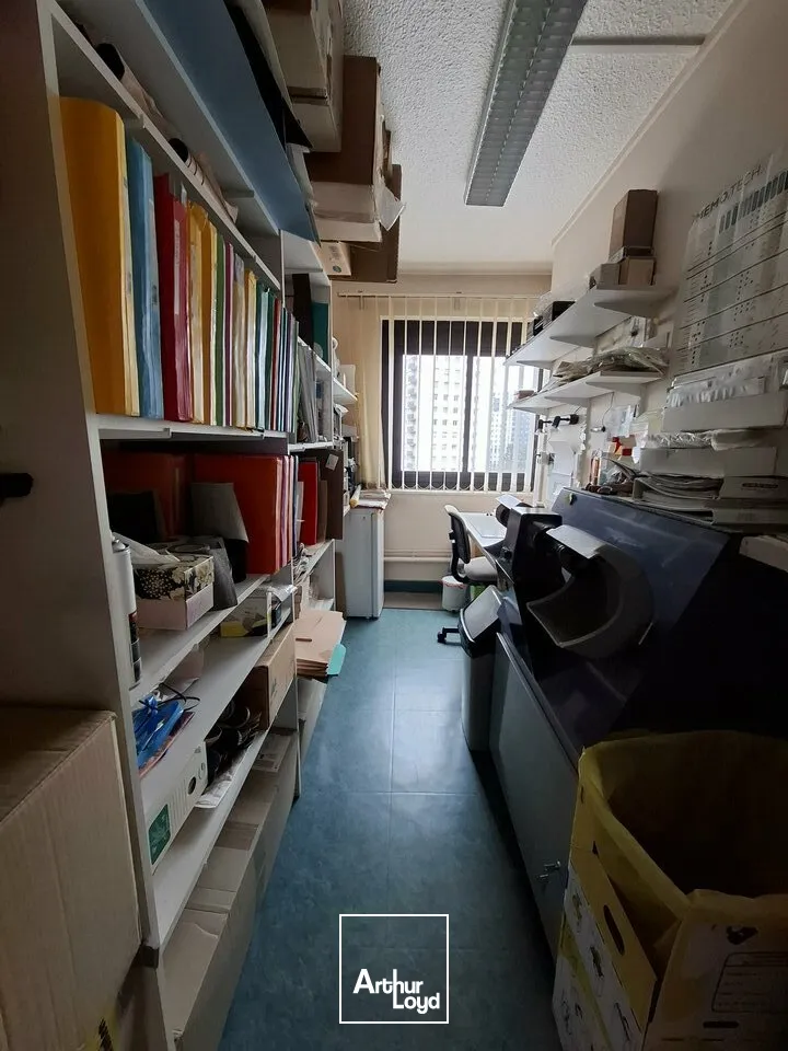 CHAMALIERES LOCAL PROFESSIONNEL 44 M² A VENDRE