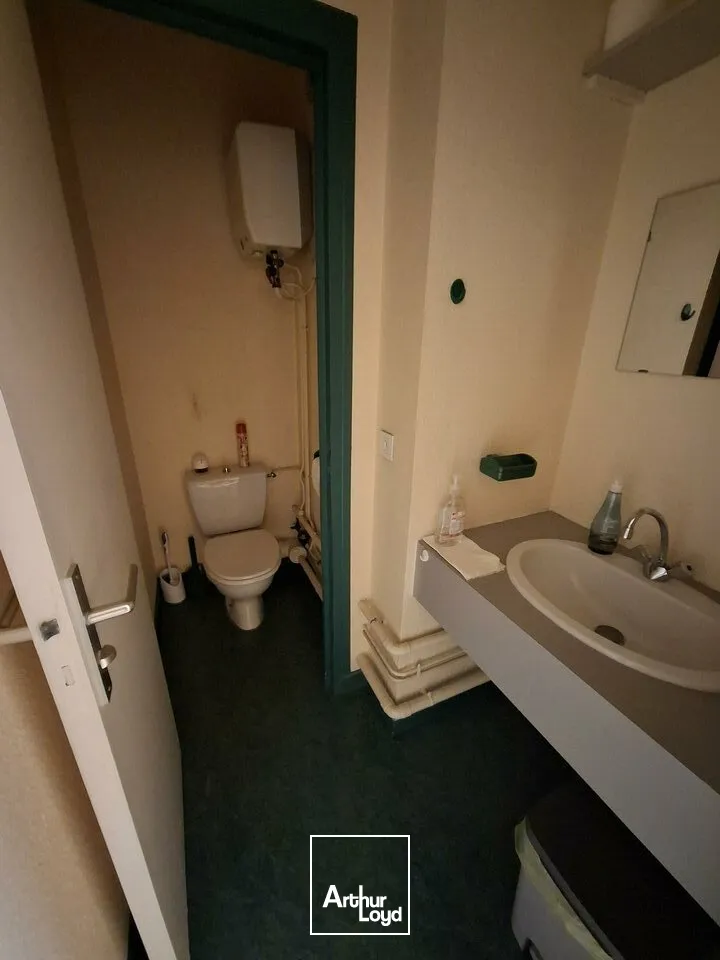 CHAMALIERES LOCAL PROFESSIONNEL 44 M² A VENDRE