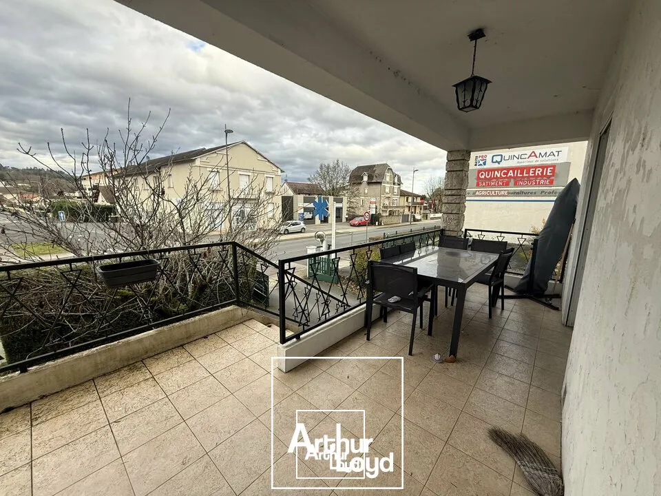 Immeuble / Maison à usage professionnel  170 m²  Terrasson-Lavilledieu