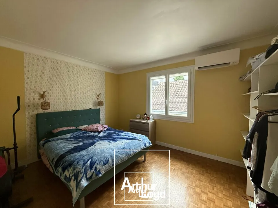 Immeuble / Maison à usage professionnel  170 m²  Terrasson-Lavilledieu