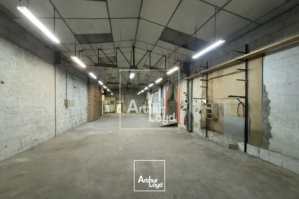 Bâtiment indépendant - rare sur secteur 