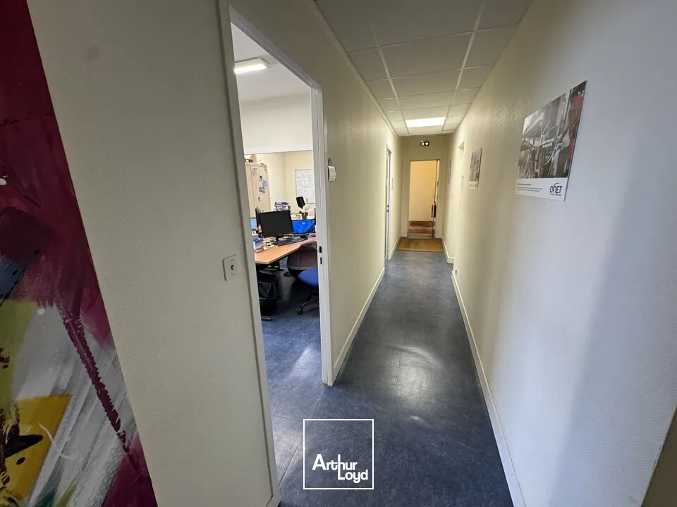 TOURS SUD SAINT-AVERTIN - A LOUER LOCAL MIXTE DE 730 M² AVEC TERRAIN 2&nbsp;500 M²