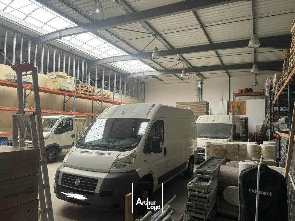 TOURS SUD JOUE-LES-TOURS - A VENDRE BATIMENT DE 1&nbsp;125 M² - IDEAL OCCUPANT INVESTISSEUR