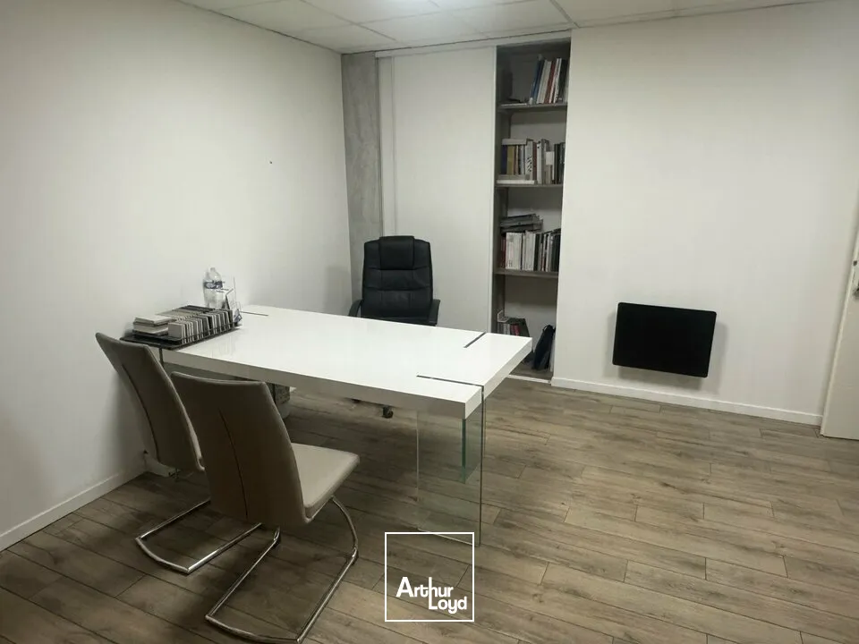 TOURS SUD JOUE-LES-TOURS - A VENDRE BATIMENT DE 1&nbsp;125 M² - IDEAL OCCUPANT INVESTISSEUR