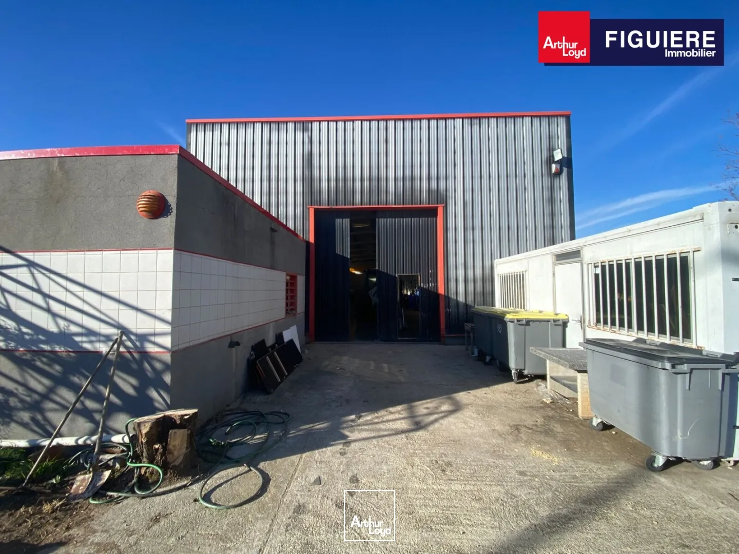 Local d'activités 580m² sur parcelle de 1500m² à louer Lancon-Provence