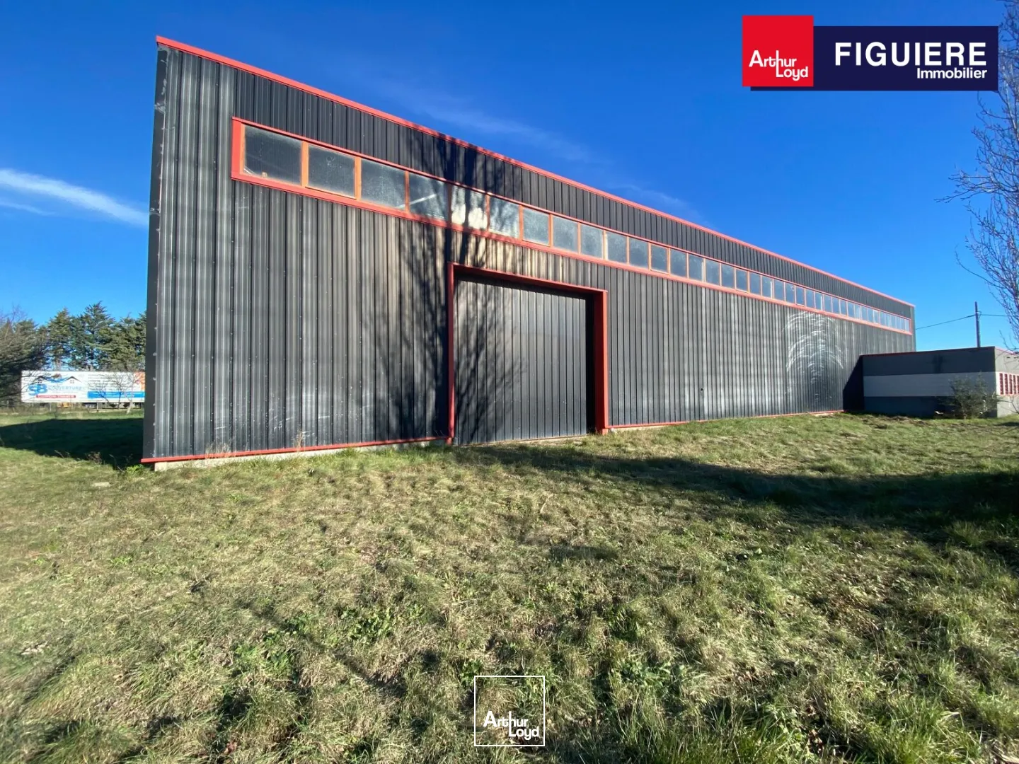 Local d'activités 580m² sur parcelle de 1500m² à louer Lancon-Provence