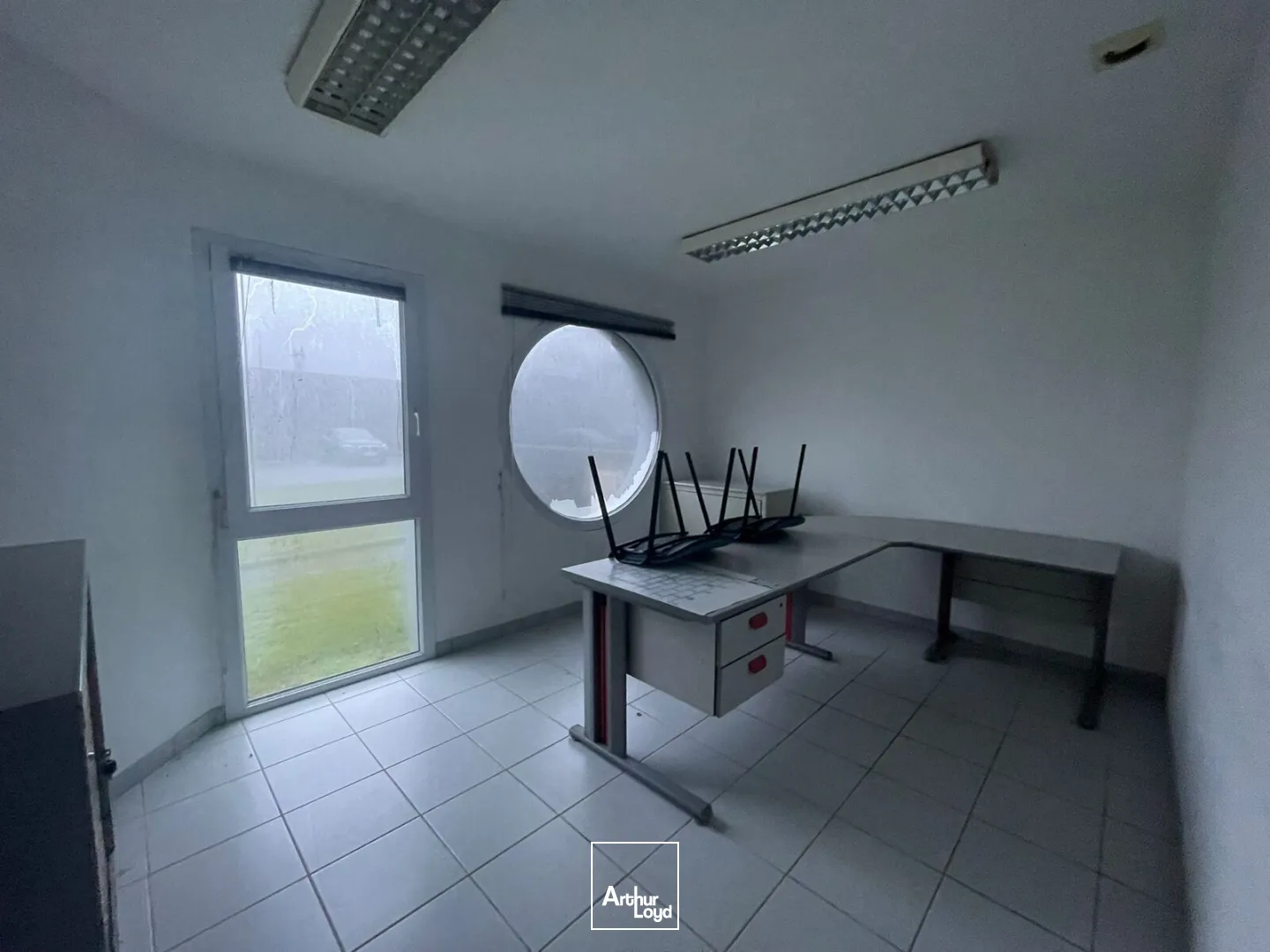 LOCATION - BUREAUX ET LOCAUX D'ACTIVITE - PONTIVY