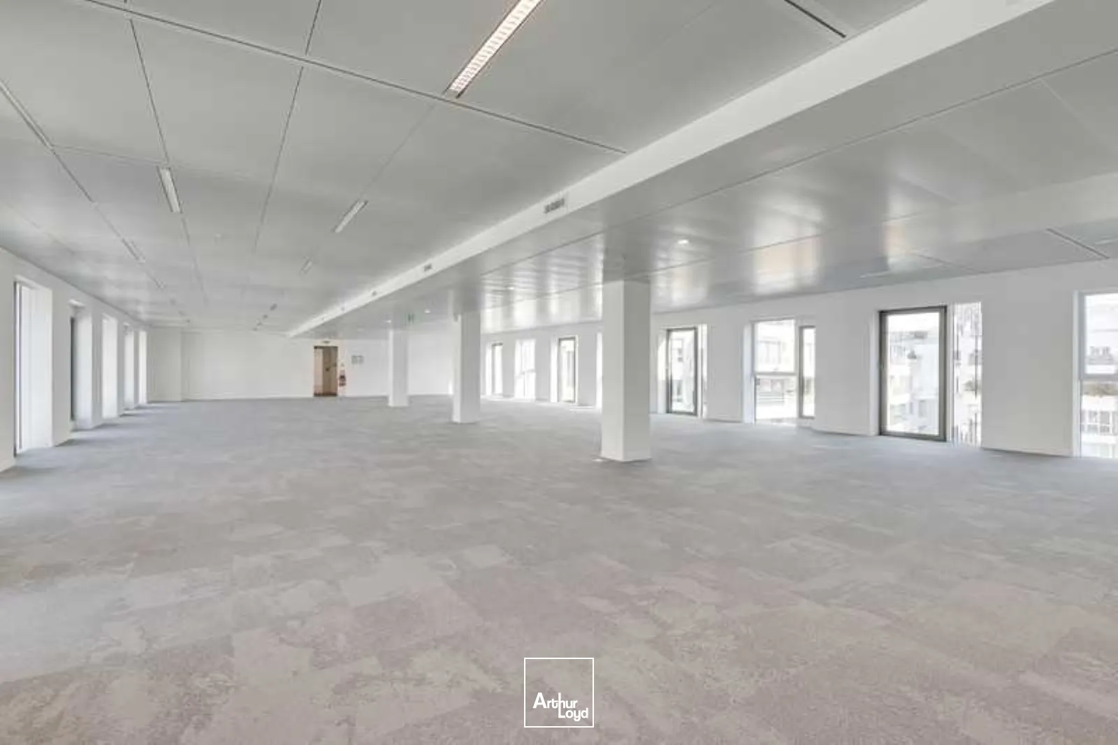 Bureaux - Location - LEVALLOIS PERRET - 92300 - 832-6373 - 7608100