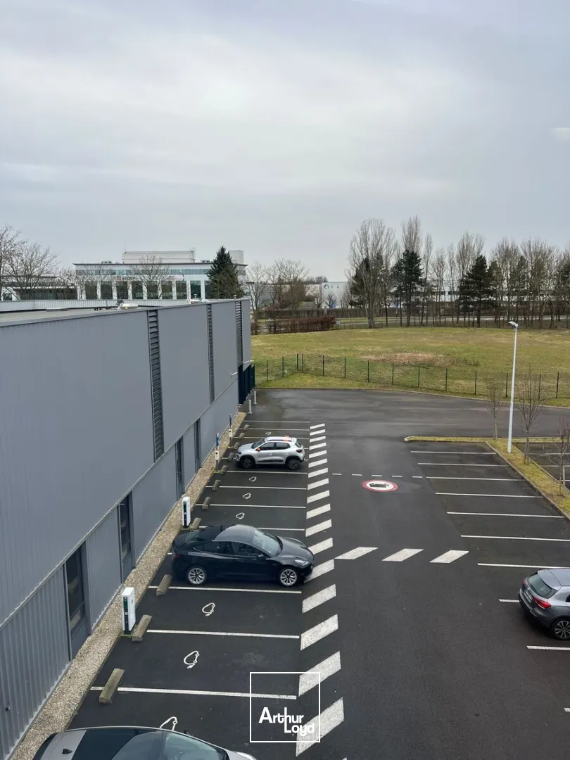 Locaux d'activité à louer à TREMBLAY EN FRANCE 93290