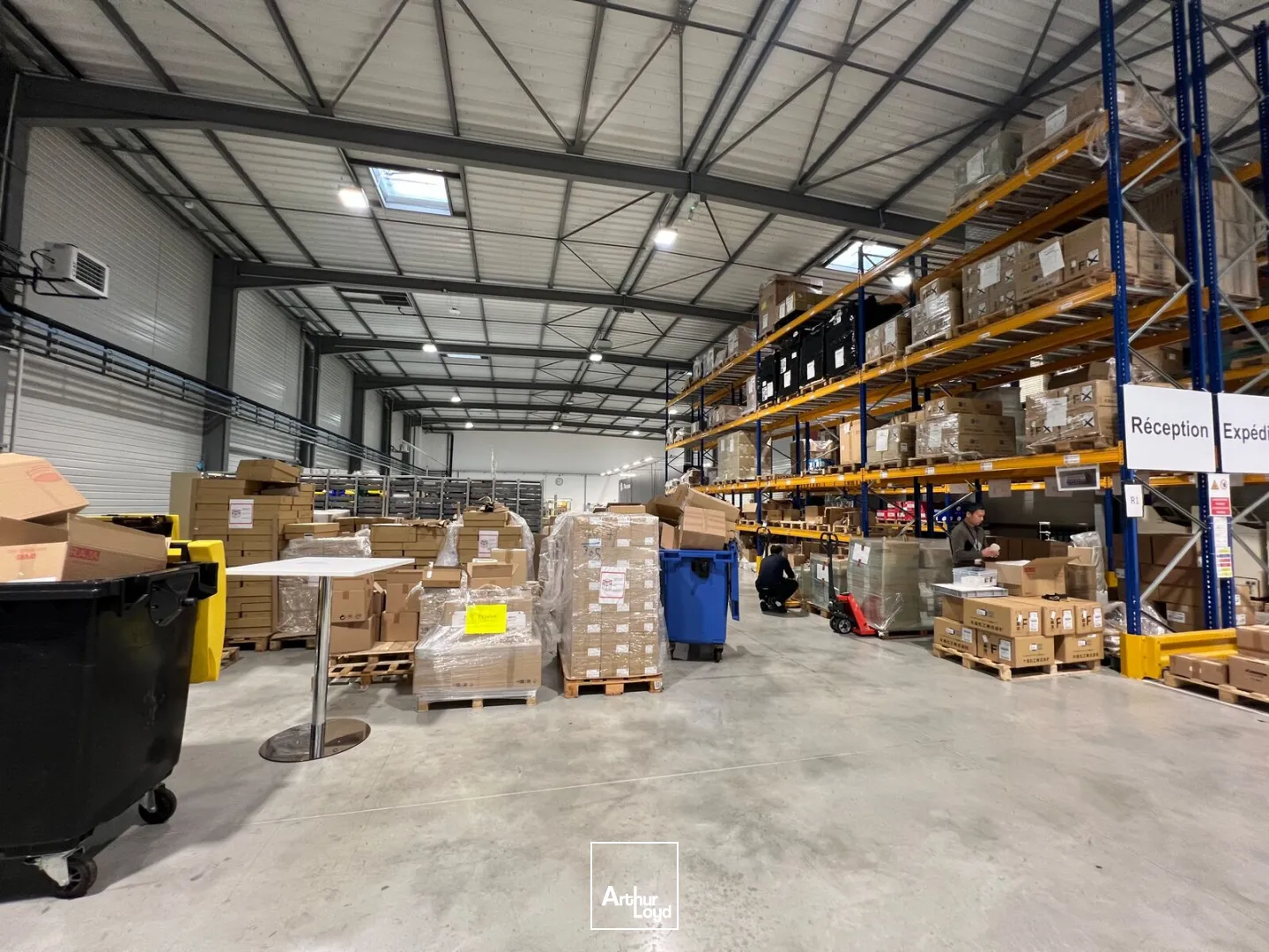 Locaux d'activité à louer à TREMBLAY EN FRANCE 93290