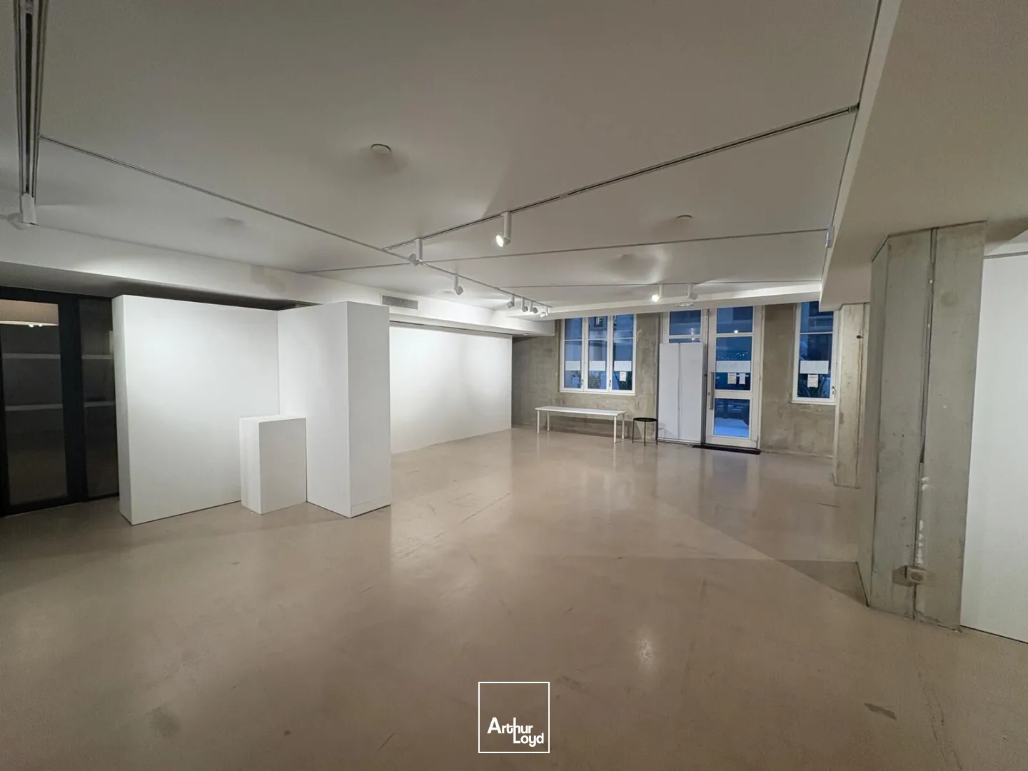 Bureaux - Vente - MARSEILLE - 13002 - 213.08-213.08 - 7608172