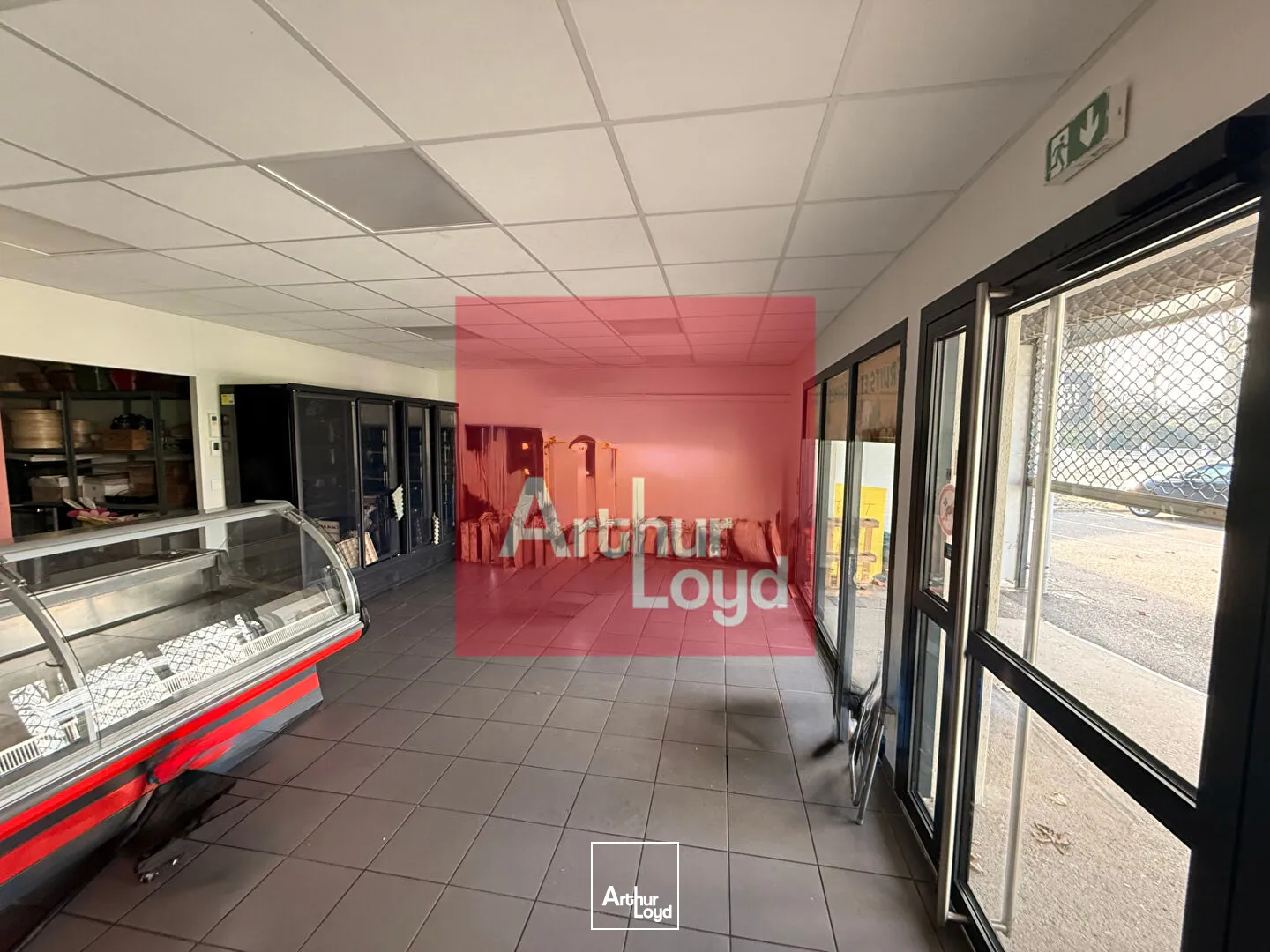 Local commercial fonctionnel 110 m² et belle visibilité