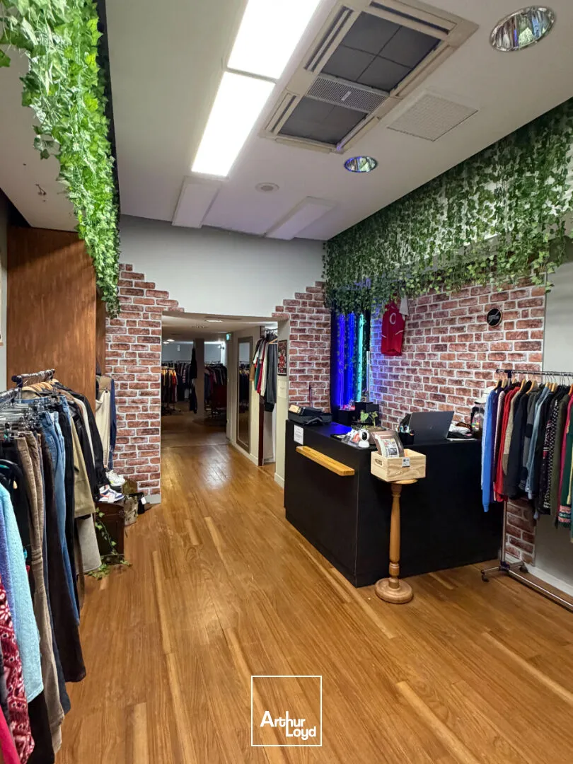 Local commercial très bon état - Enviorn 120m² - Hyper centre-ville de Limoges