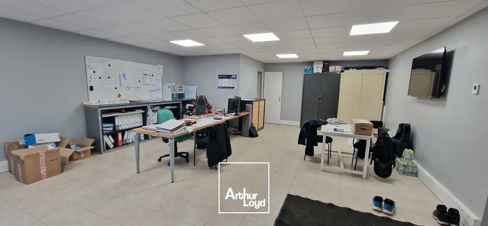 Locaux d'activité & Entrepôts - Location - RUFFEY LES ECHIREY - 21490 - 300-300 - 7608468