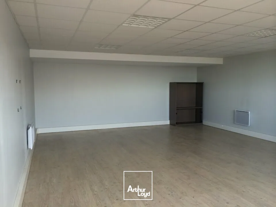 Locaux d'activité & Entrepôts - Location - RUFFEY LES ECHIREY - 21490 - 300-300 - 7608471