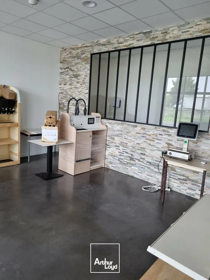 Locaux d'activité & Entrepôts - Vente - DISSAY - 86130 - 1737.57-1737.57 - 7608508