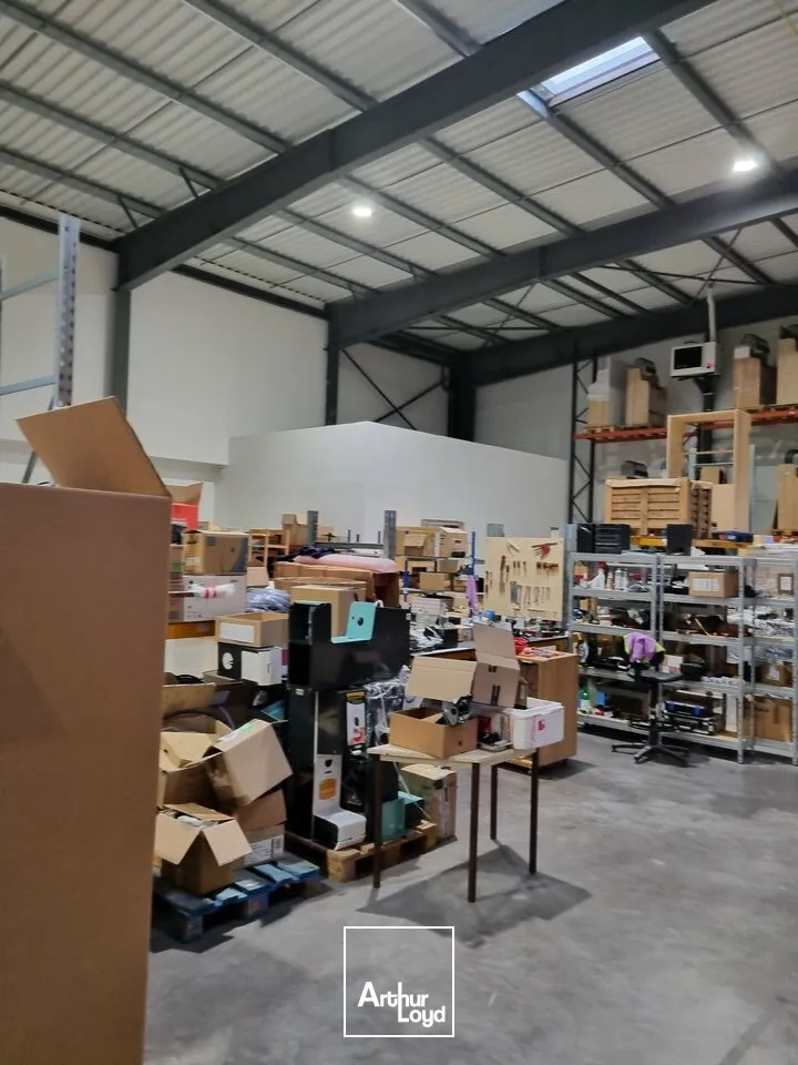 Locaux d'activité & Entrepôts - Vente - DISSAY - 86130 - 1737.57-1737.57 - 7608504