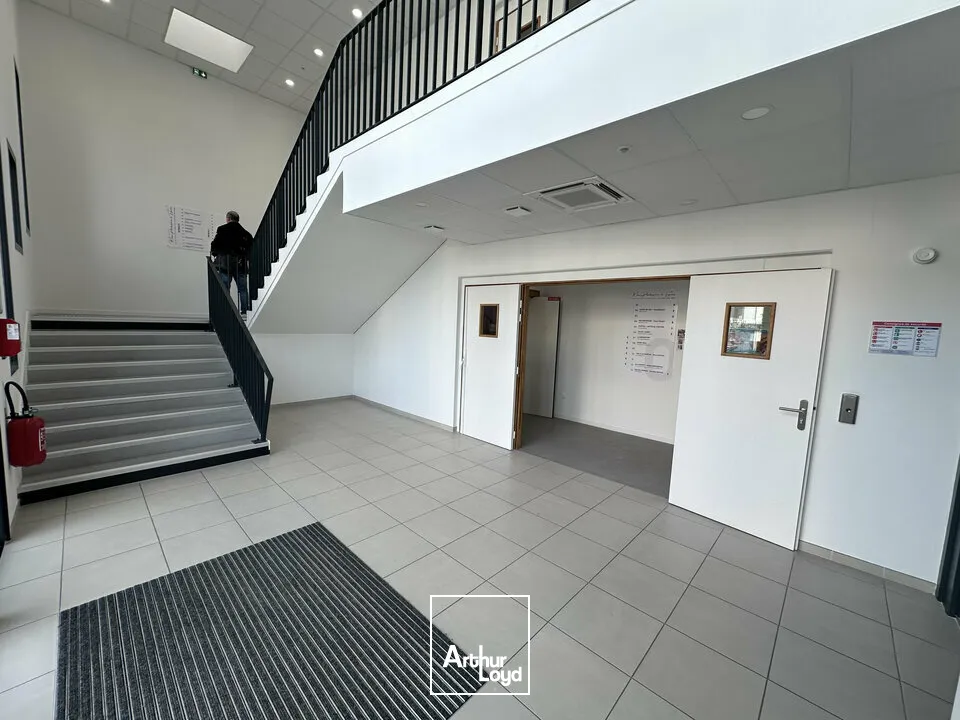 Bureaux - Location - FAGNIERES - 51510 - 25.75-477.85 - 7608523