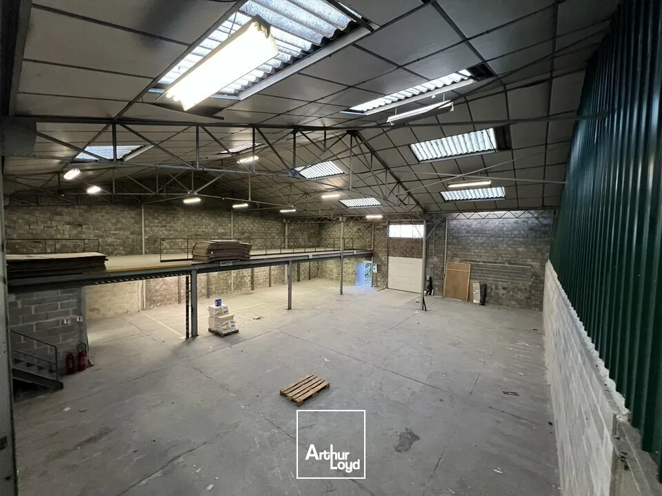 Locaux d'activité & Entrepôts - Location - ANGOULEME - 16000 - 300-300 - 7608615