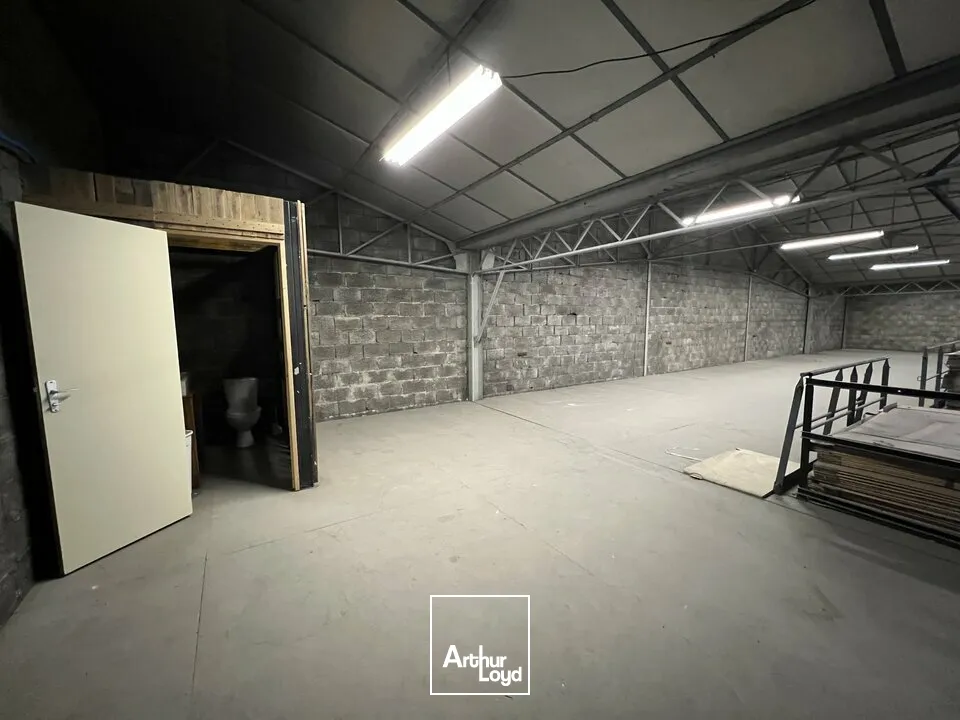 Locaux d'activité & Entrepôts - Location - ANGOULEME - 16000 - 300-300 - 7608618