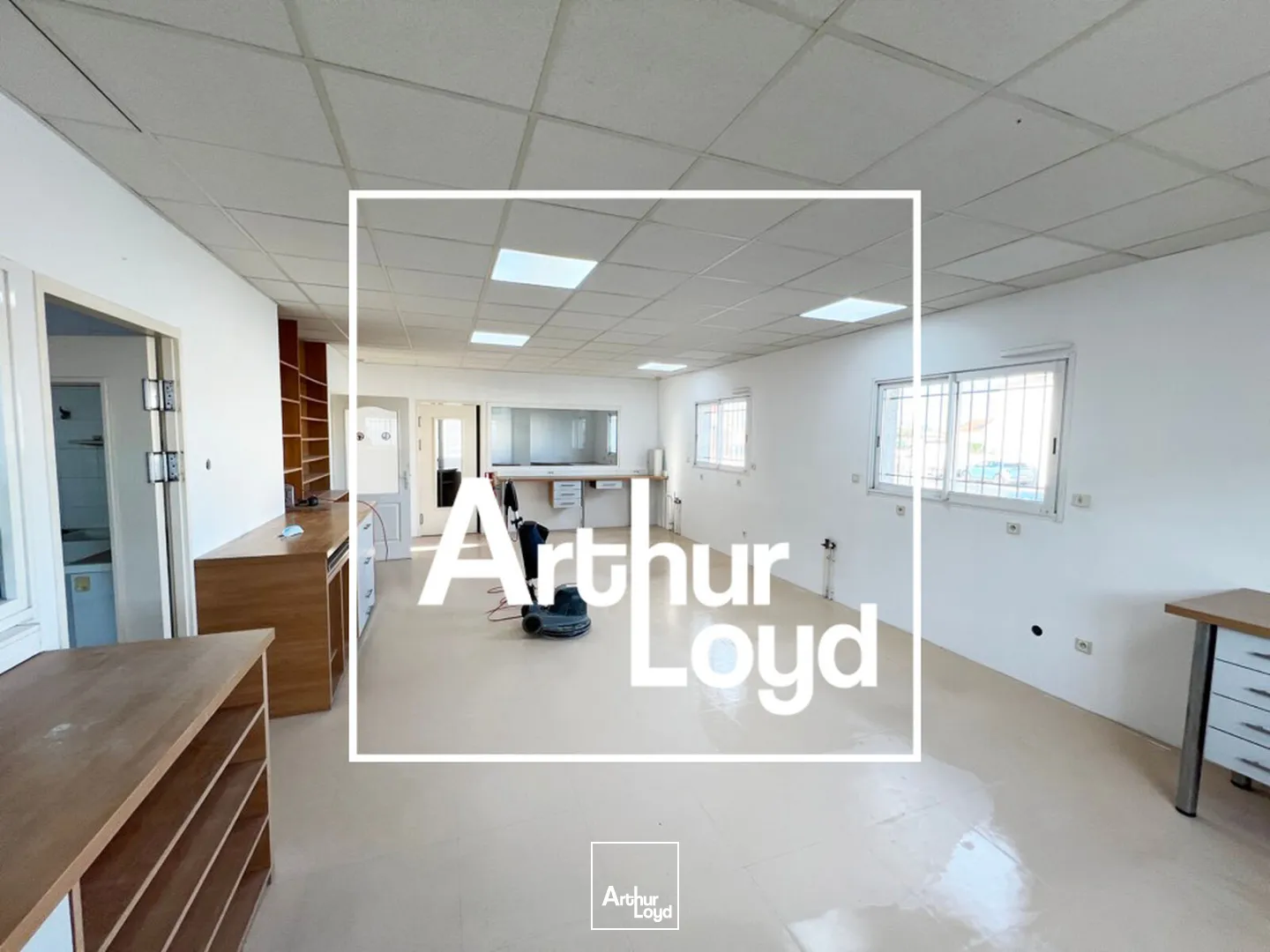 Locaux d'activité & Entrepôts - Location - LUNEL - 34400 - 180-180 - 7608630