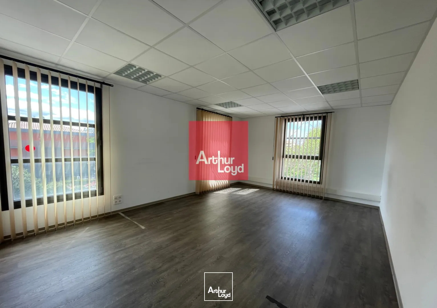 Bureaux - Location - NIMES - 30900 - 51-834 - 7608695