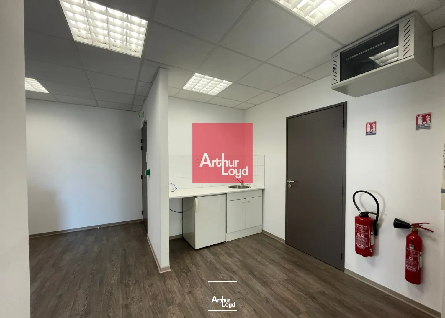 Bureaux - Location - NIMES - 30900 - 51-834 - 7608697