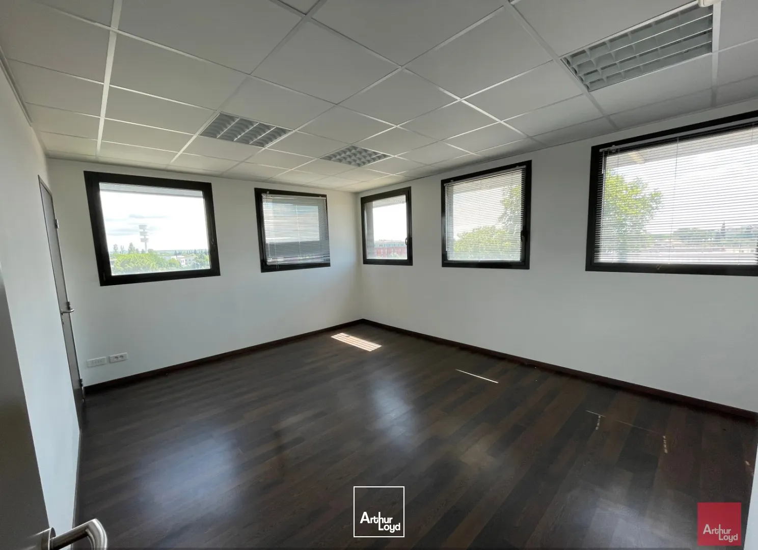 Bureaux - Location - NIMES - 30900 - 51-834 - 7608689