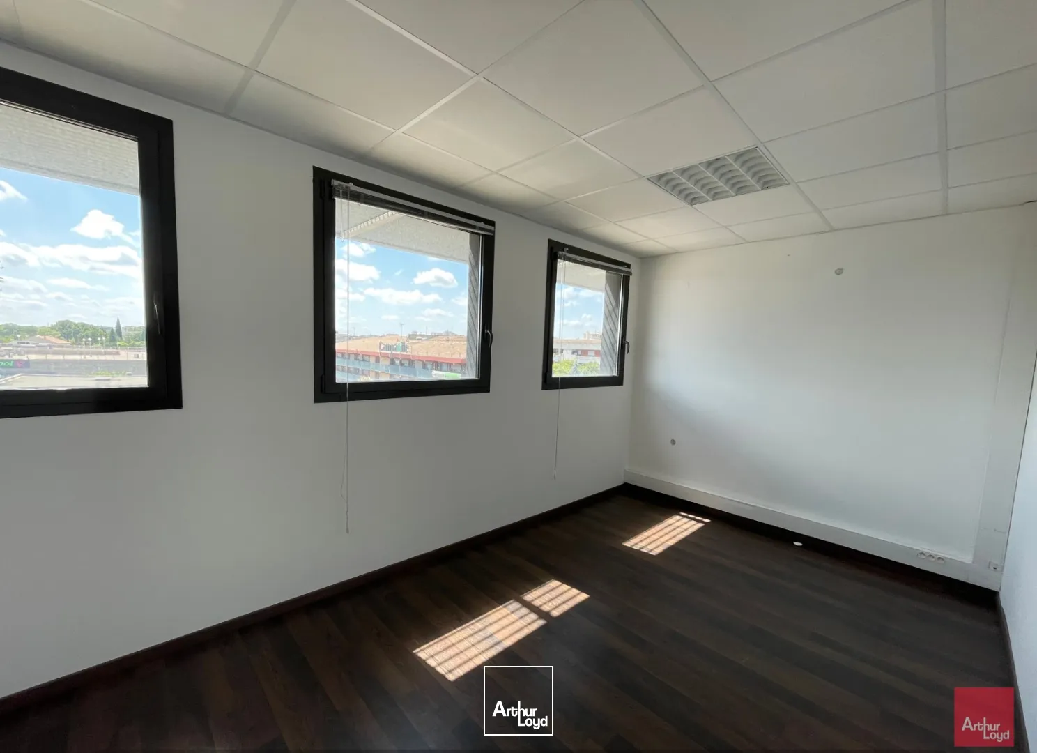 Bureaux - Location - NIMES - 30900 - 51-834 - 7608690