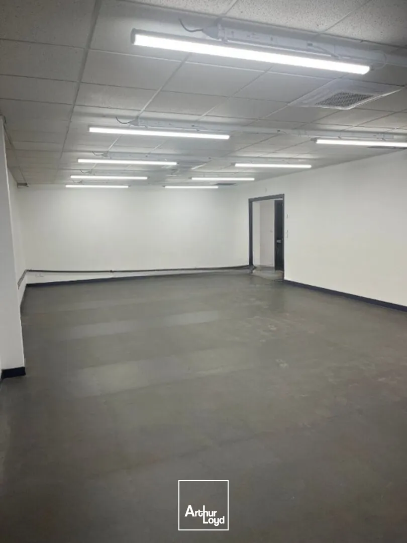 Locaux commerciaux - Location - LE COTEAU - 42120 - 500-500 - 7608803