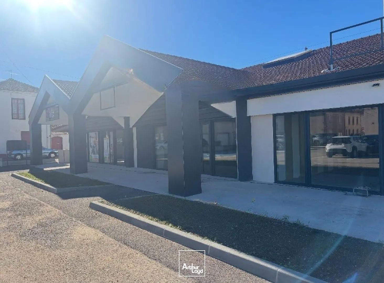 Locaux commerciaux - Vente - LE COTEAU - 42120 - 121-605 - 7608820