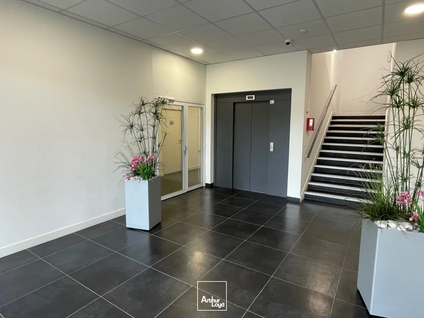 Bureaux - Location - HEUDEBOUVILLE - 27400 - 415-915 - 7608833