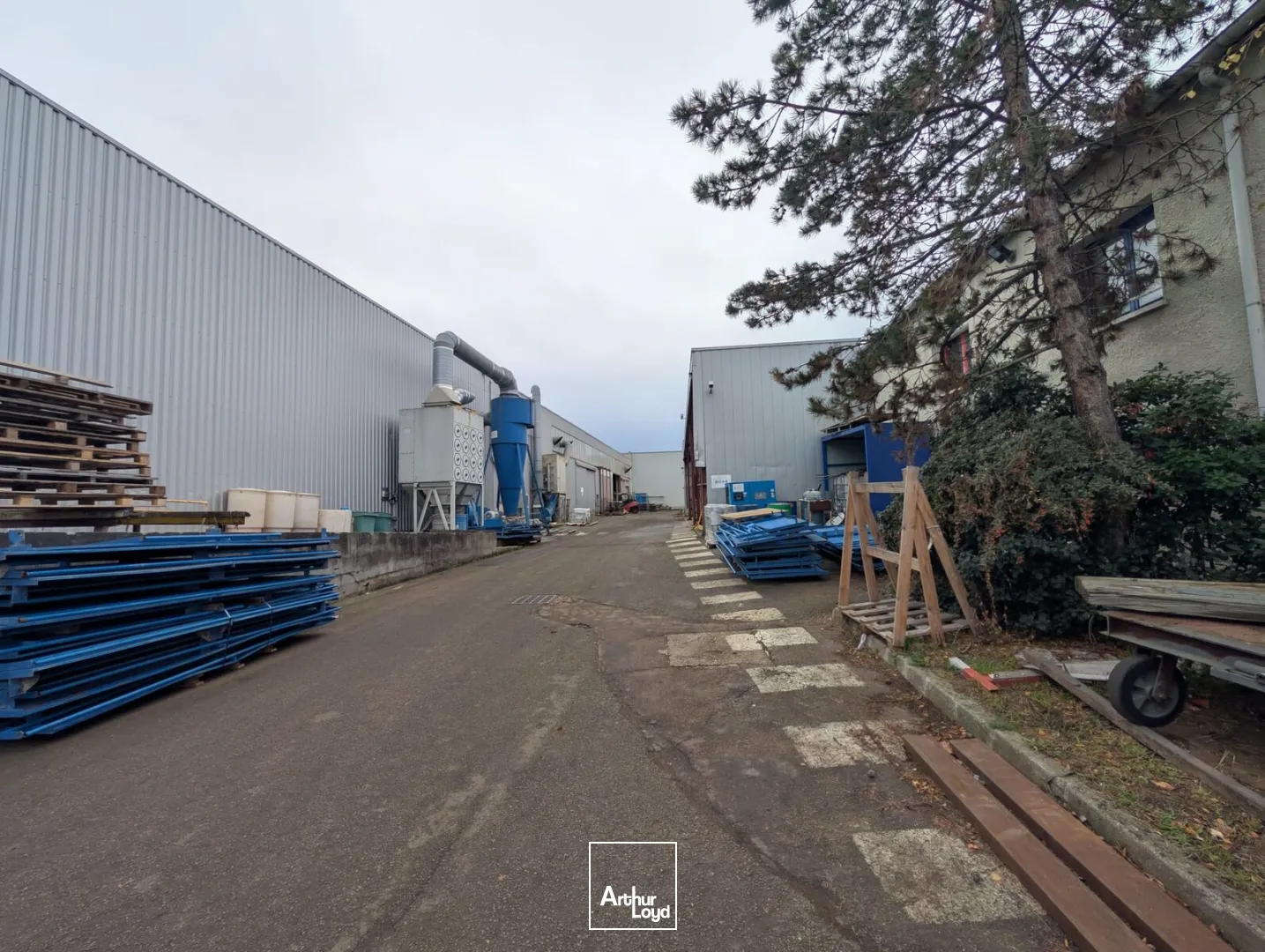 Locaux d'activité & Entrepôts - Location - BUCHELAY - 78200 - 335-670 - 7608955