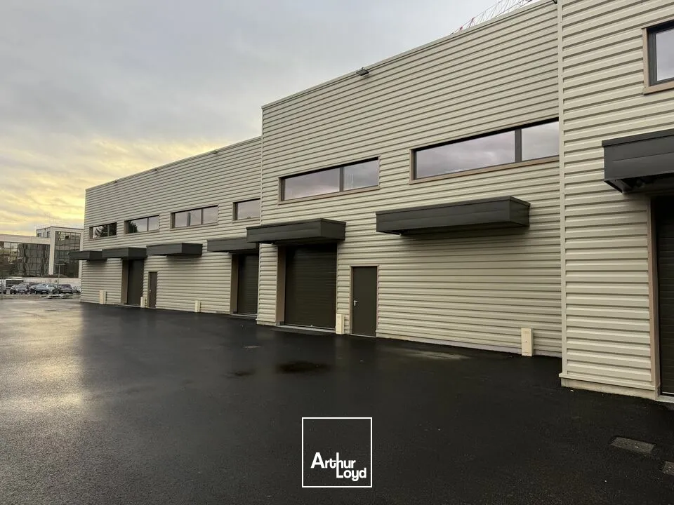 Locaux d'activité & Entrepôts - Location - VALENCE - 26000 - 133-133 - 7609304