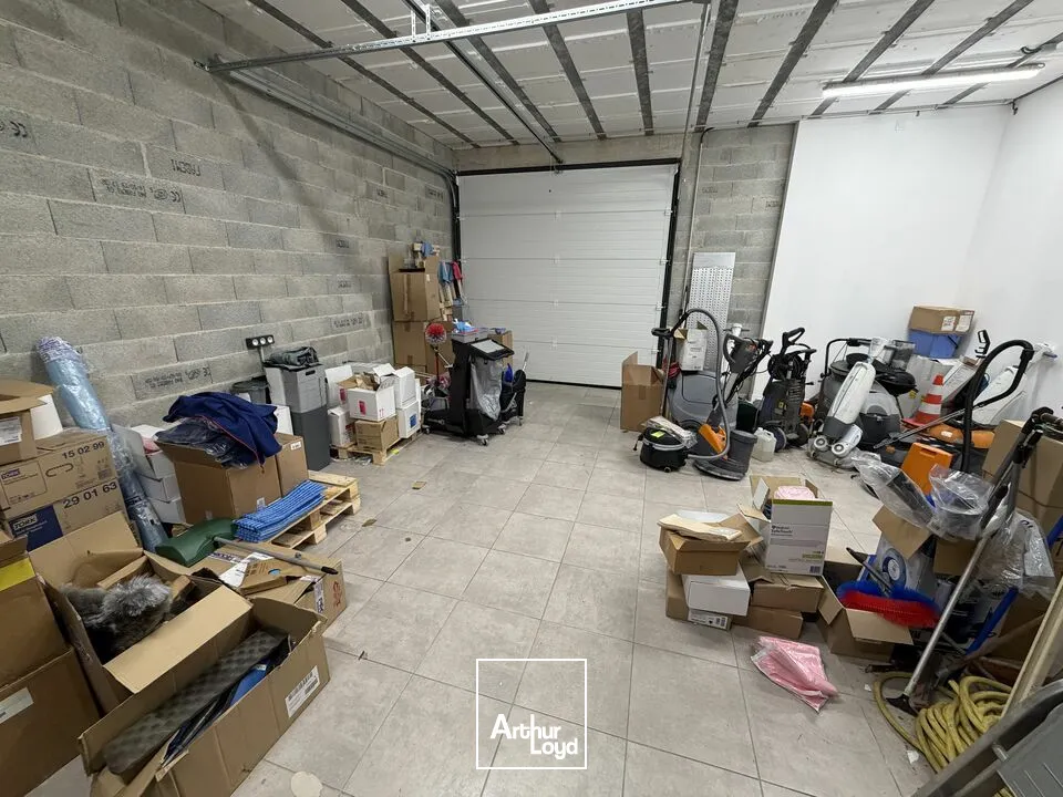 Locaux d'activité & Entrepôts - Location - VALENCE - 26000 - 134-134 - 7609320