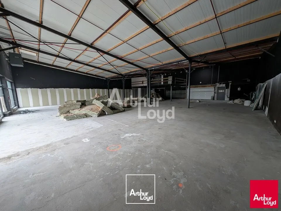 Locaux commerciaux - Location - LA CHAPELLE DES FOUGERETZ - 35520 - 510-510 - 7609406