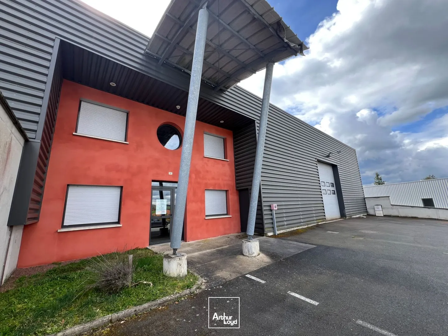 Locaux d'activité & Entrepôts - Vente - PANISSIERES - 42360 - 500-500 - 7609687