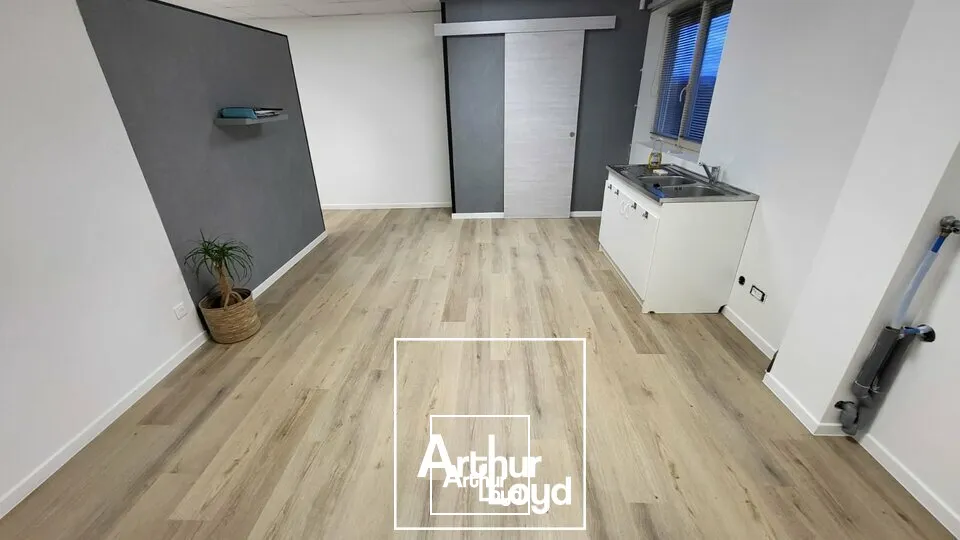 Locaux d'activité & Entrepôts - Location - USSAC - 19270 - 250-250 - 7610238