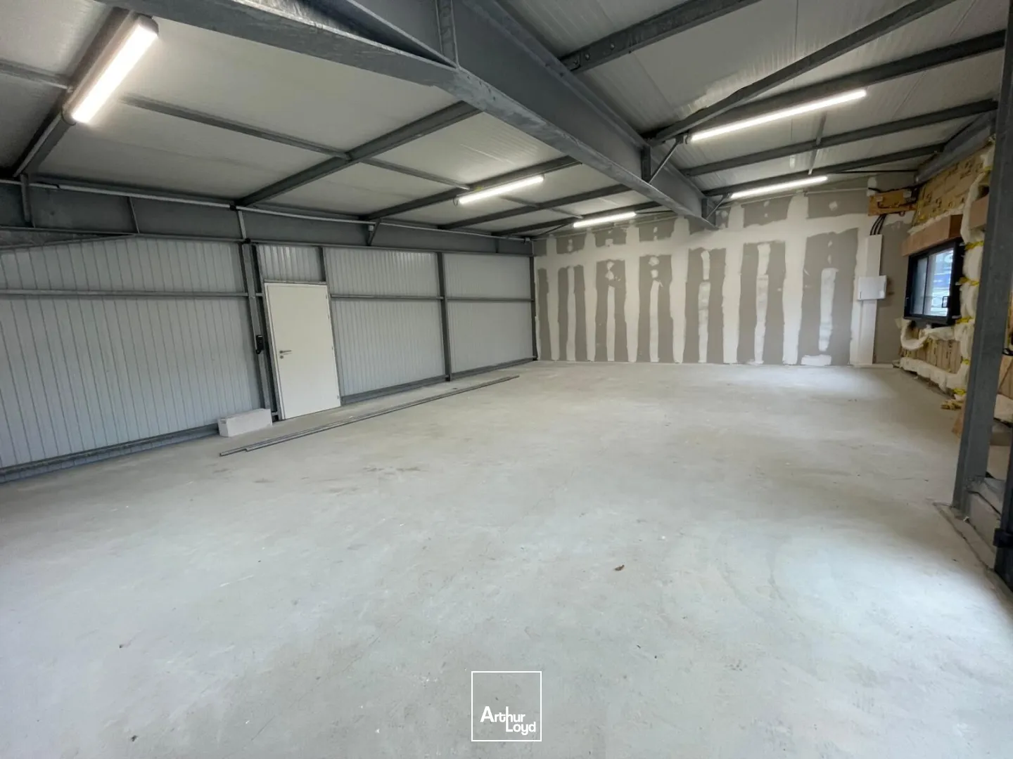 Locaux d'activité & Entrepôts - Location - SAINT THURIAU - 56300 - 400-400 - 7610376