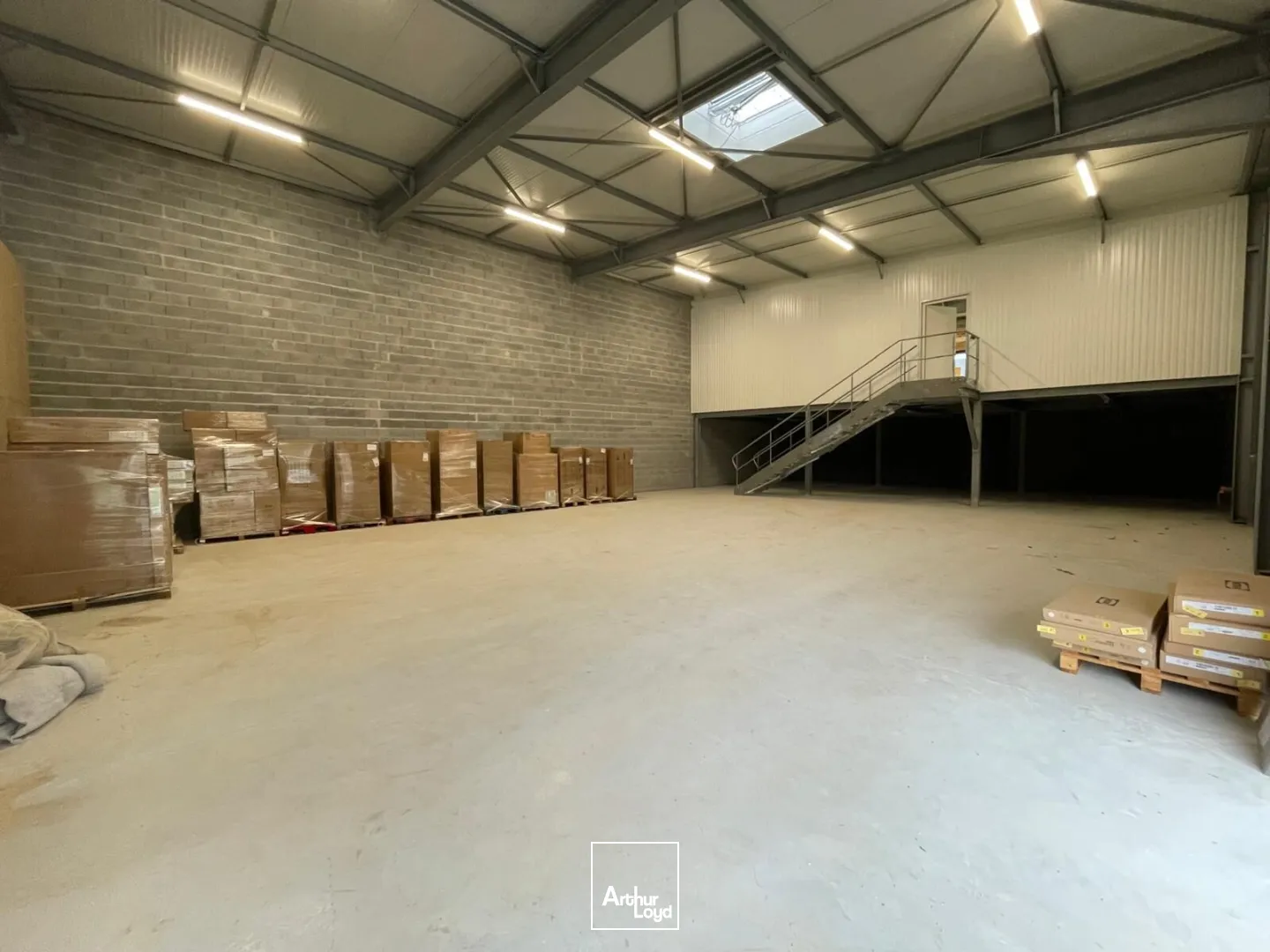 Locaux d'activité & Entrepôts - Location - SAINT THURIAU - 56300 - 400-400 - 7610375