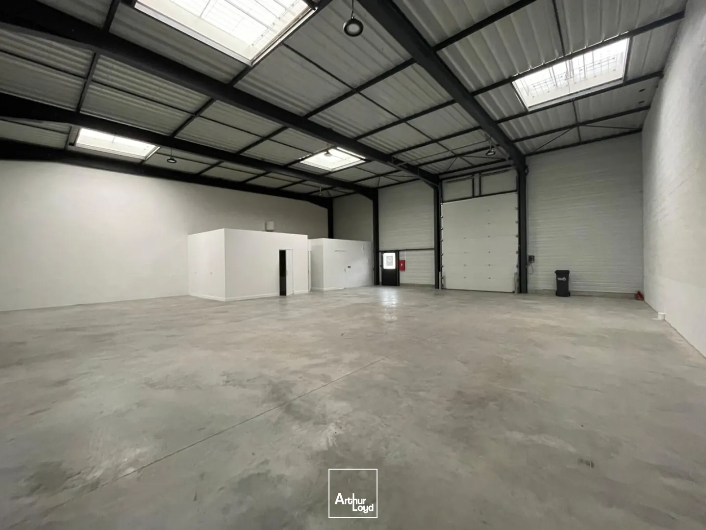 Locaux d'activité & Entrepôts - Location - PLESCOP - 56890 - 256-256 - 7610377