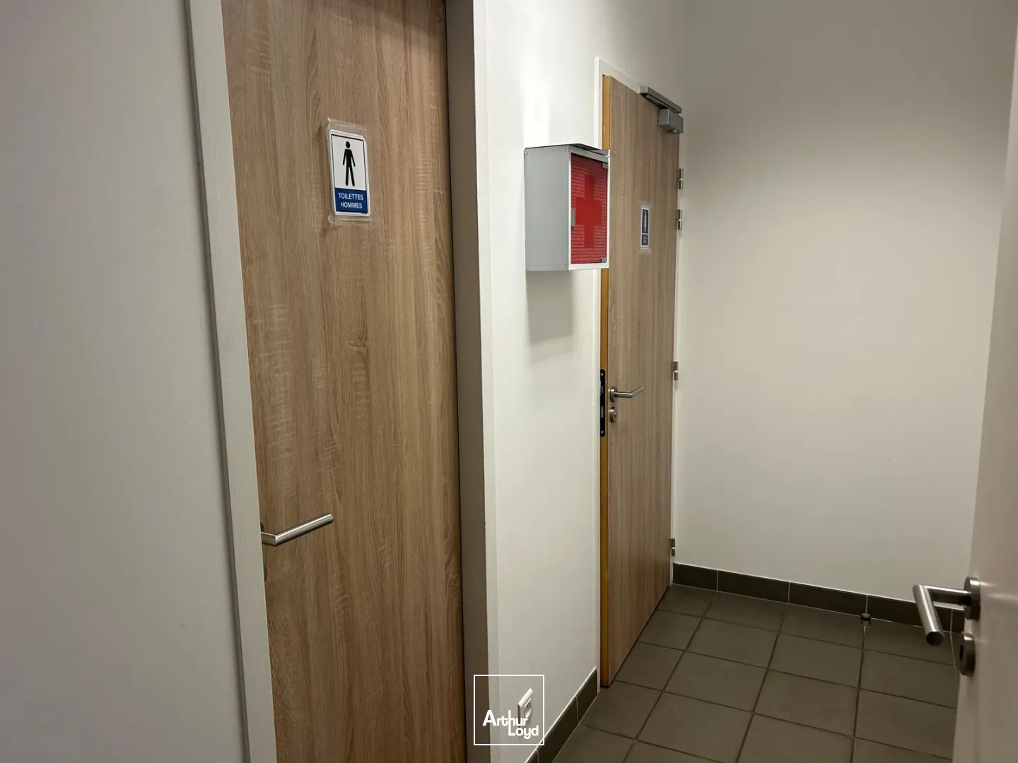 Locaux d'activité & Entrepôts - Location - SAINT ETIENNE DE MONTLUC - 44360 - 315-315 - 7610451