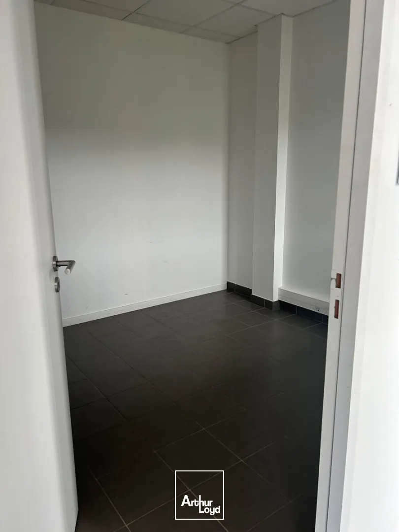 Locaux d'activité & Entrepôts - Location - SAINT ETIENNE DE MONTLUC - 44360 - 315-315 - 7610452