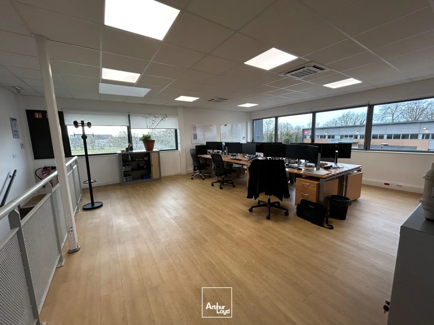 Locaux d'activité & Entrepôts - Location - SAINT ETIENNE DE MONTLUC - 44360 - 315-315 - 7610457