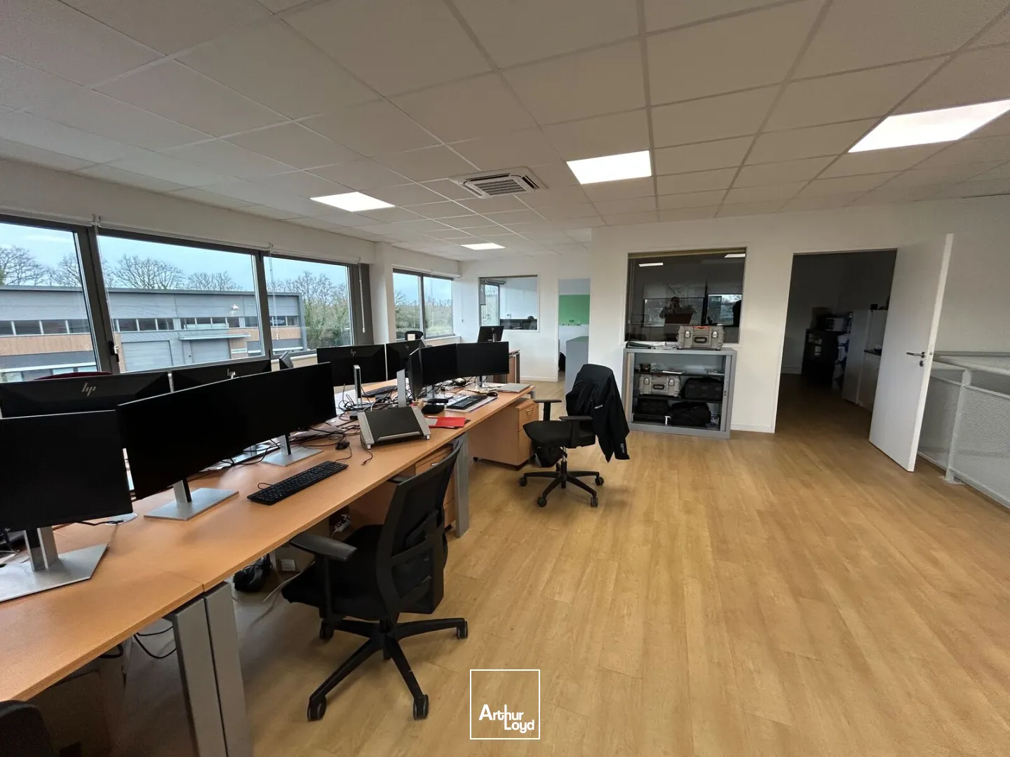 Locaux d'activité & Entrepôts - Location - SAINT ETIENNE DE MONTLUC - 44360 - 315-315 - 7610459