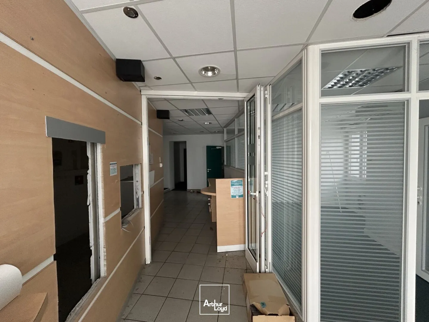 Locaux commerciaux - Location - CAMPBON - 44750 - 69.22-69.22 - 7610465