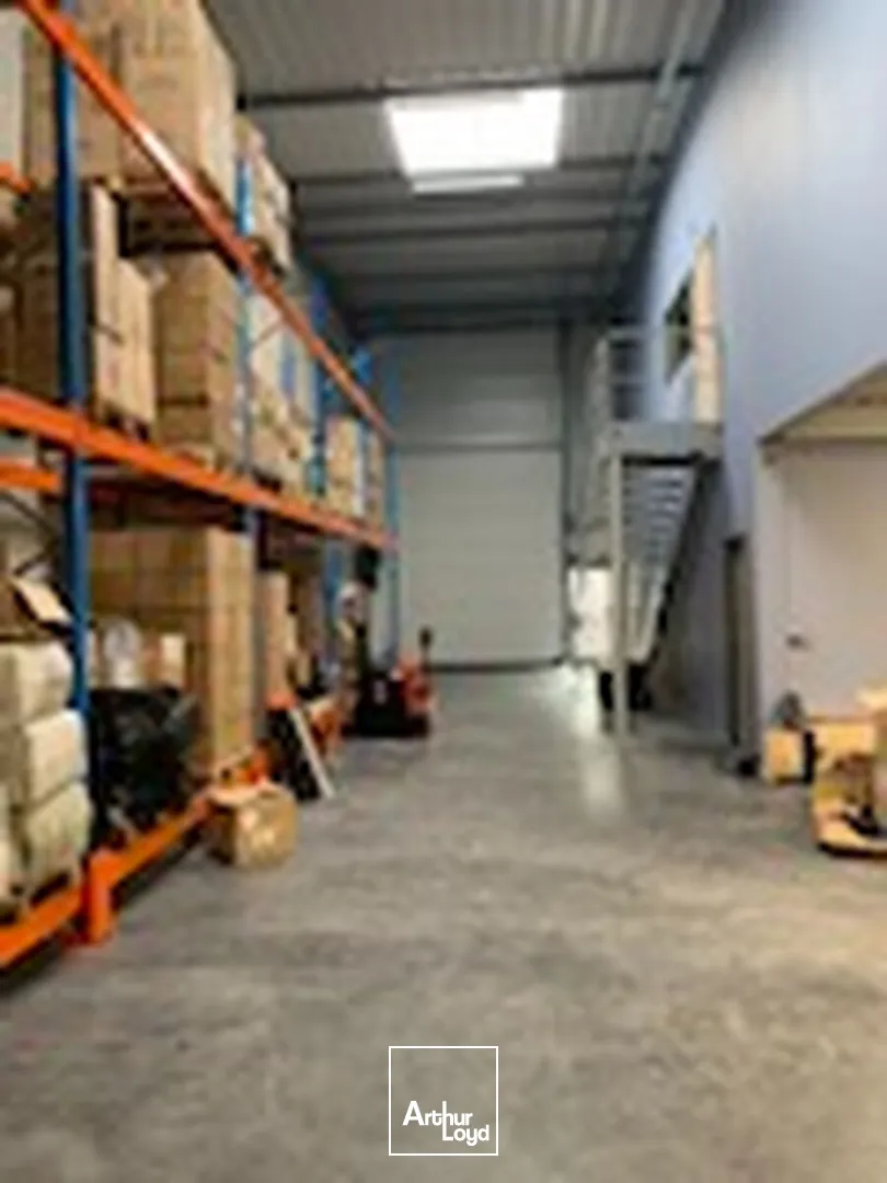 Locaux d'activité & Entrepôts - Vente - LE COTEAU - 42120 - 360-360 - 7610480